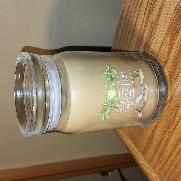 YANKEE CANDLE